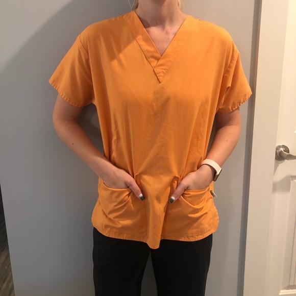 Scrub top - Picture 2 of 3